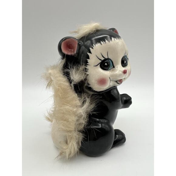 Ries Japan Ceramic Skunk Figurine 5.5” w Fur Hair Black & White Vintage Kitschy - Picture 9 of 10